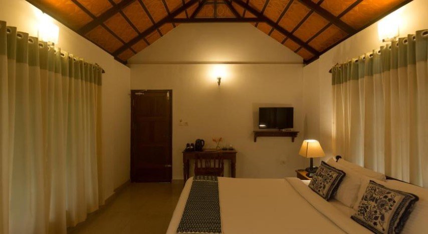 Palmgrove Lake Resort