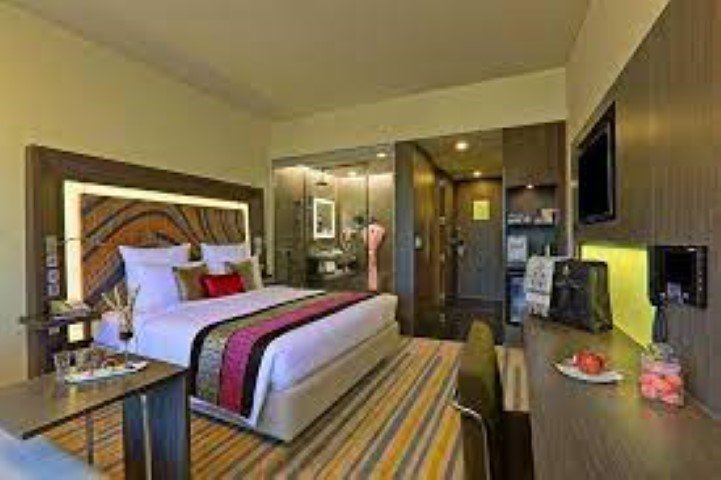 Novotel Kolkata - Hotel &amp; Residences