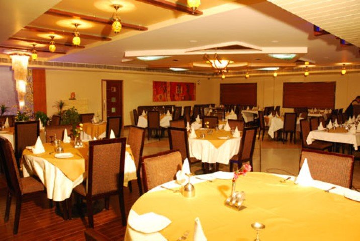 Wingston A Treehouse Hotel - Mathura