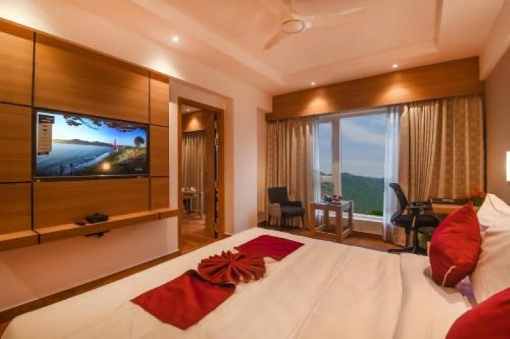 Emerald Clarks Inn Suites