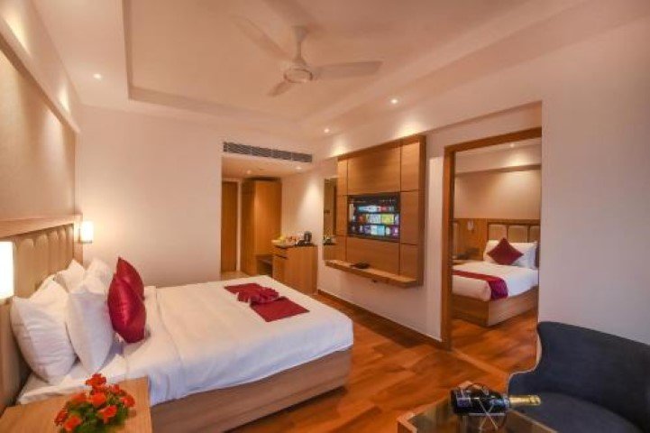 Emerald Clarks Inn Suites