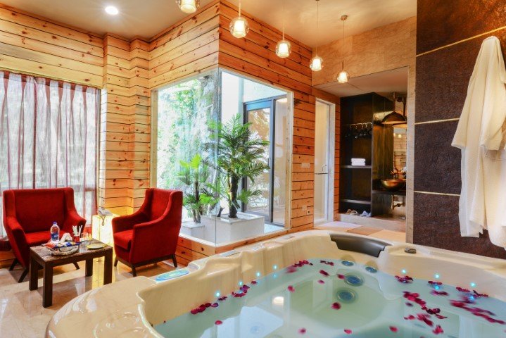 Honeymoon In Shimla - Shimla