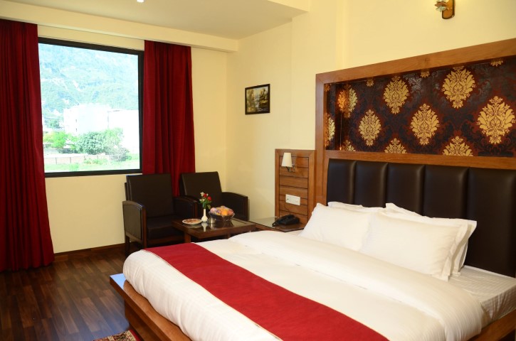 The Grand Sharan - Katra